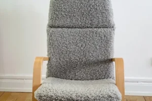 barnfåtölj, fuskfårskinn, möbeltapetserare, möbeltapetsering